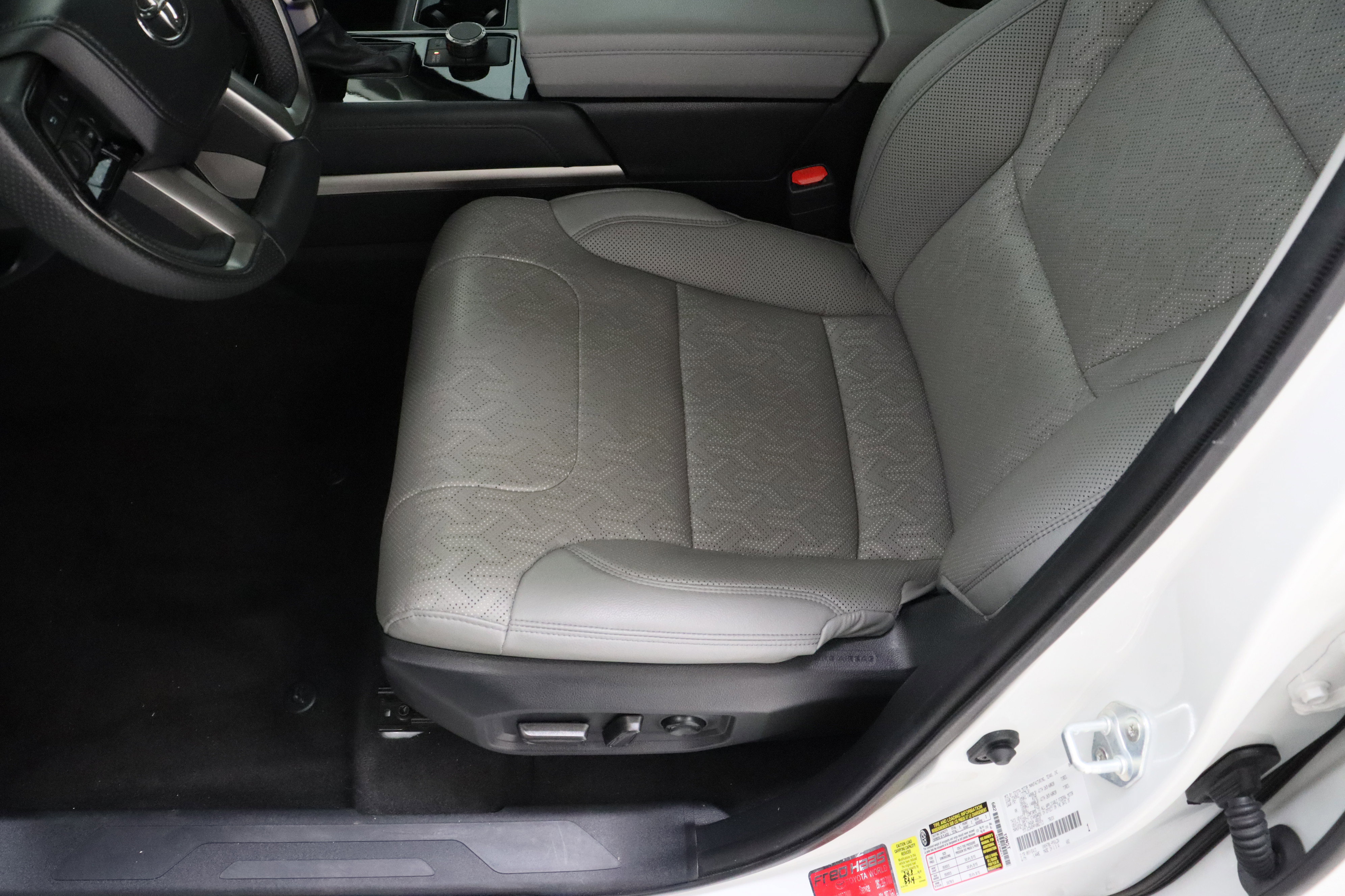 Used 2023 Toyota Tundra Limited w/ Power Package RWD image 15