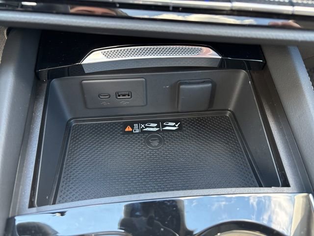 Used 2025 Buick Envision Avenir AWD/4WD image 31