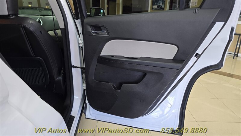 Used 2011 GMC Terrain SLT FWD image 14