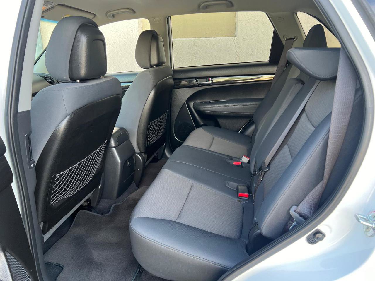 Used 2013 Kia Sorento LX w/ Convenience Pkg FWD image 26