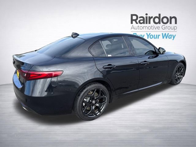 Used 2021 Alfa Romeo Giulia Sprint w/ Nero Edizione AWD/4WD image 9