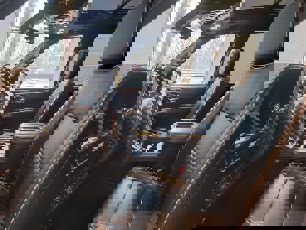 Used 2021 Chevrolet Tahoe Premier w/ Premium Package image 12