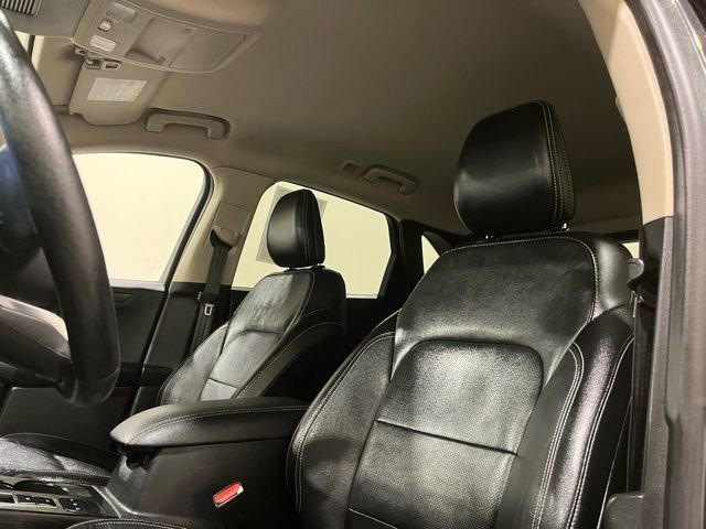 Used 2020 Ford Escape Titanium image 16