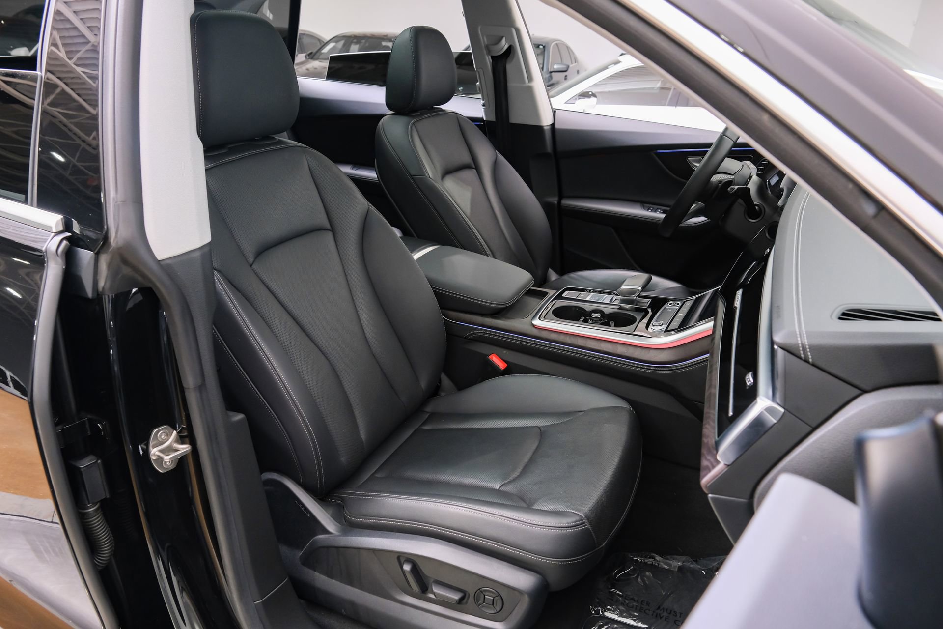 Used 2023 Audi Q8 Premium Plus w/ Premium Plus Package image 35