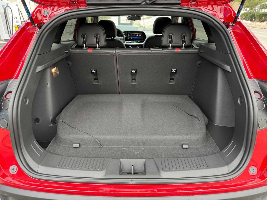 New 2026 Chevrolet Trax RS w/ Sunroof Package image 24