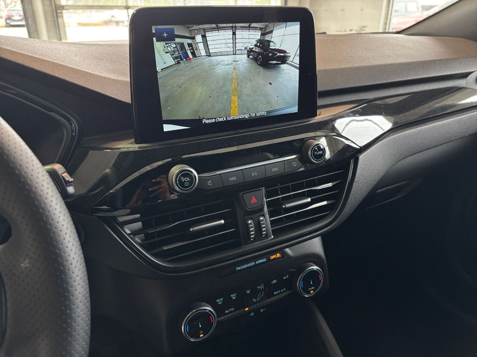 Used 2025 Ford Escape ST-Line image 29