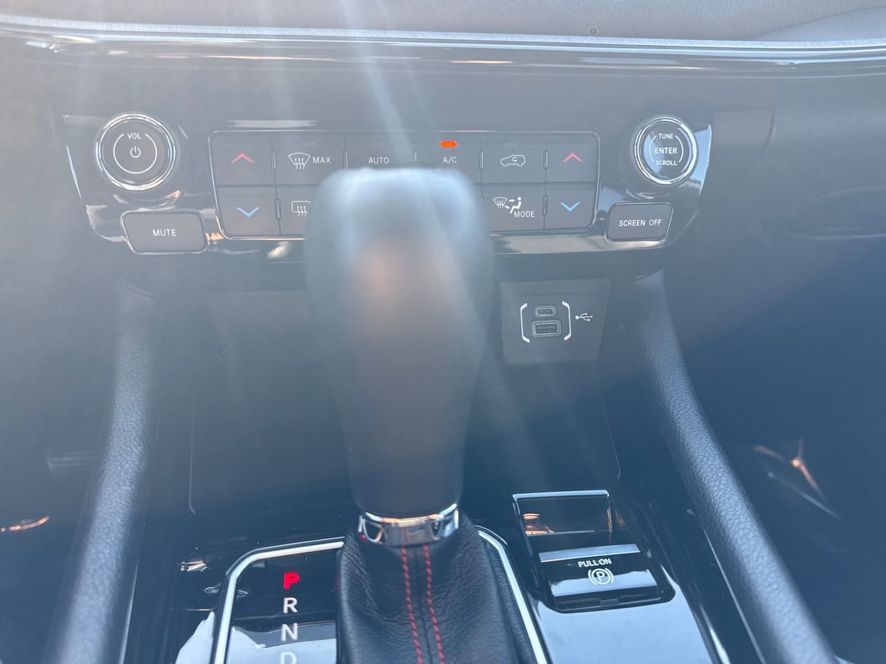 Used 2024 Jeep Compass Trailhawk image 18