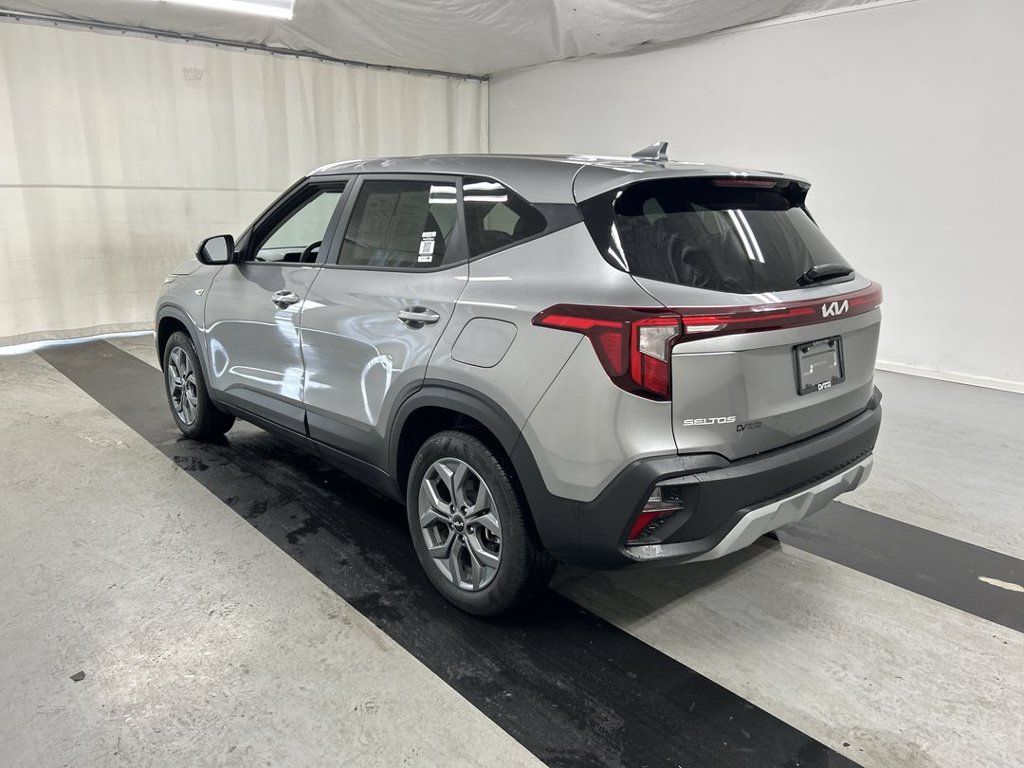 Used 2025 Kia Seltos LX AWD/4WD image 7