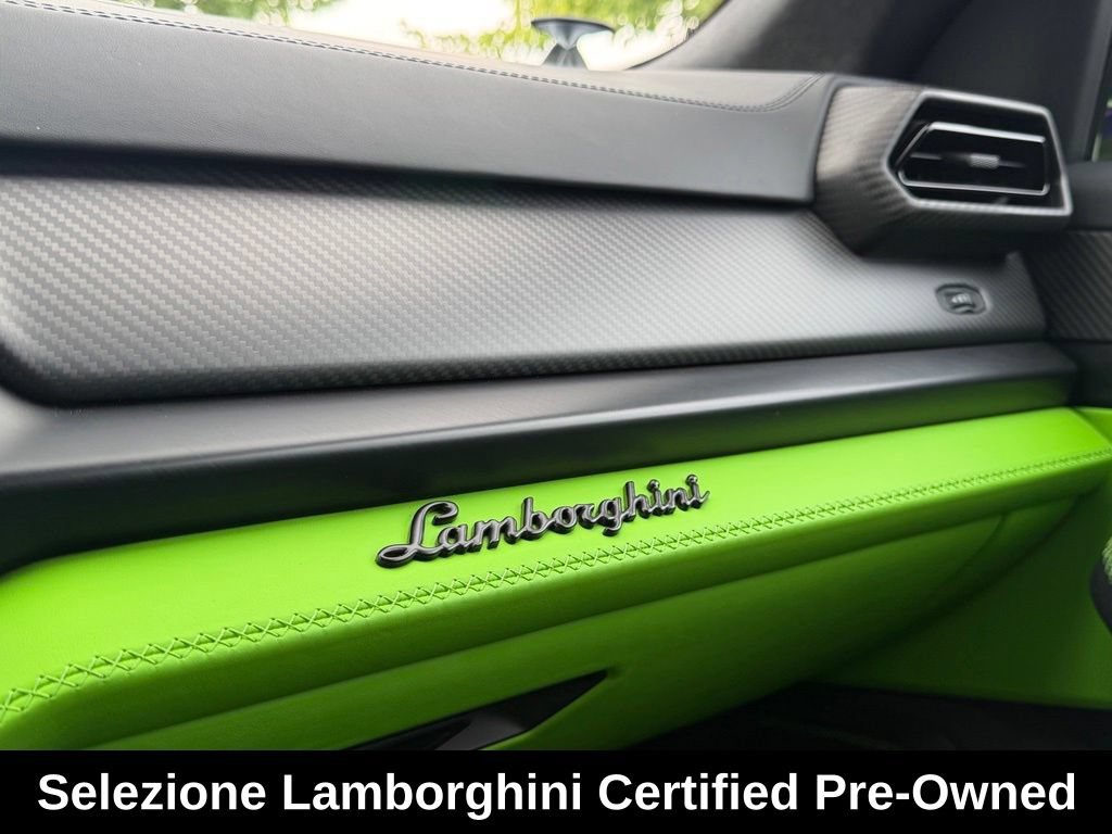 Used 2025 Lamborghini Urus SE AWD/4WD image 39