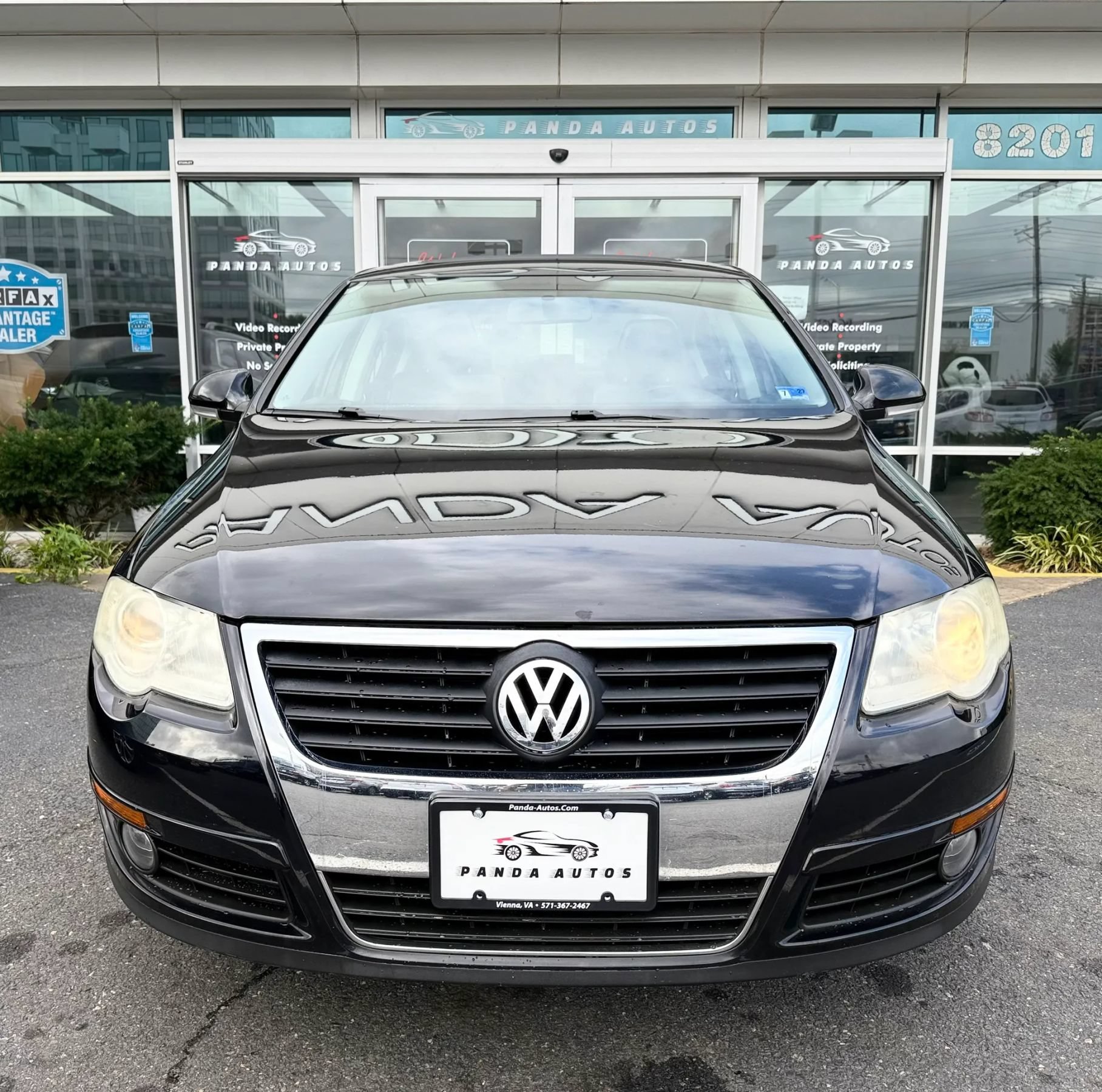 Used 2010 Volkswagen Passat Komfort FWD image 2