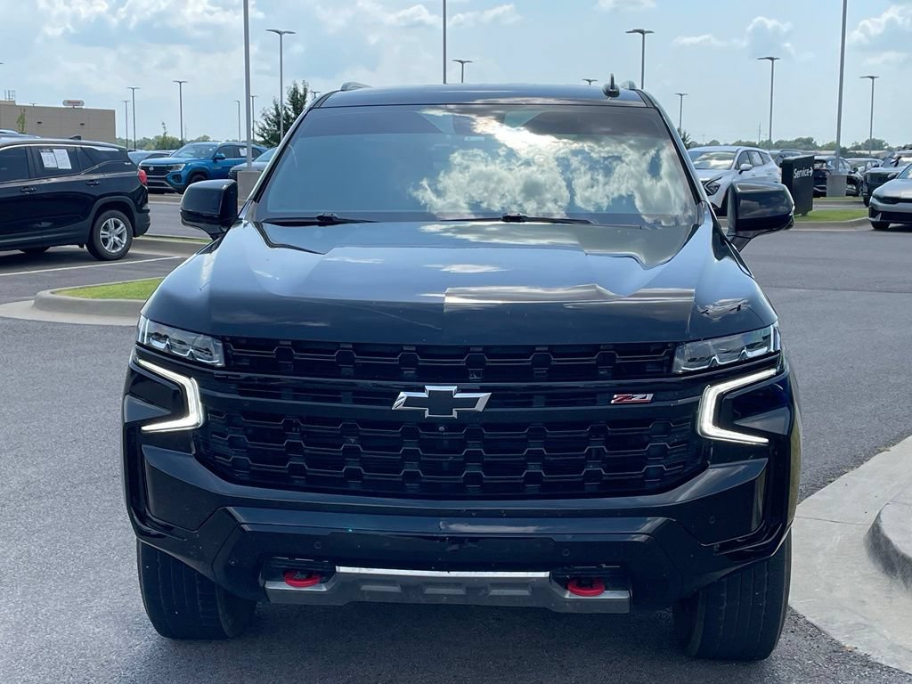 Used 2024 Chevrolet Tahoe Z71 w/ Luxury Package AWD/4WD image 2
