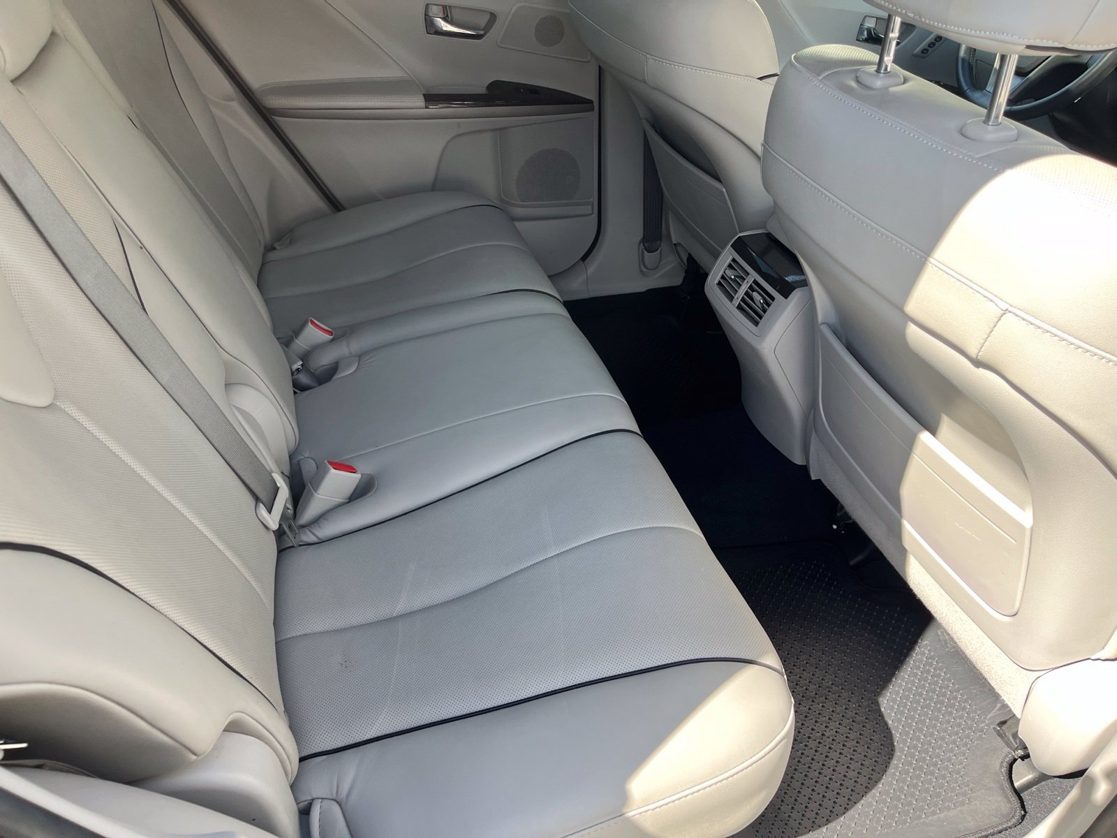 Used 2015 Toyota Venza XLE w/ XLE Premium Package FWD image 16