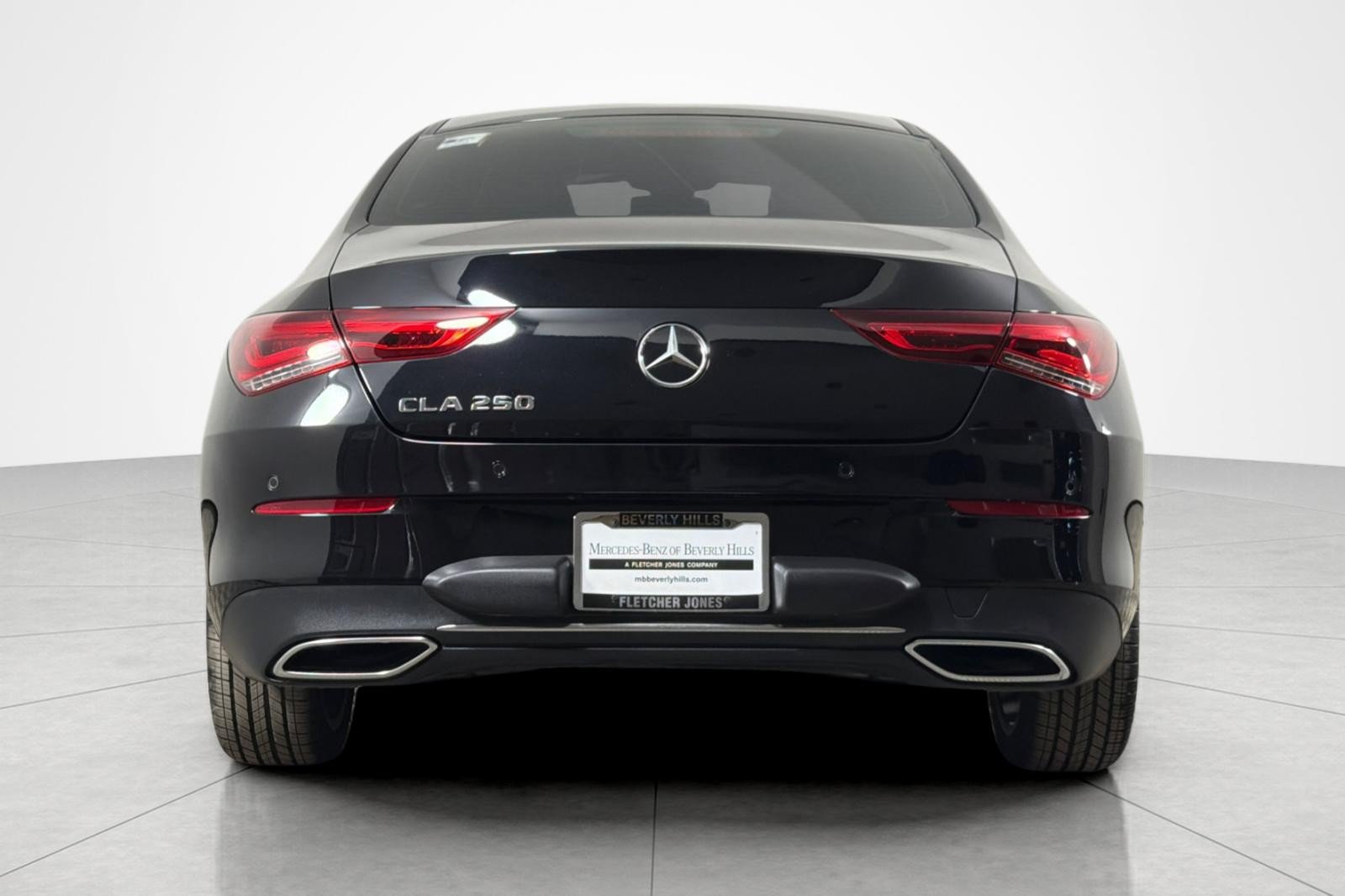 Used 2023 Mercedes-Benz CLA 250 image 4
