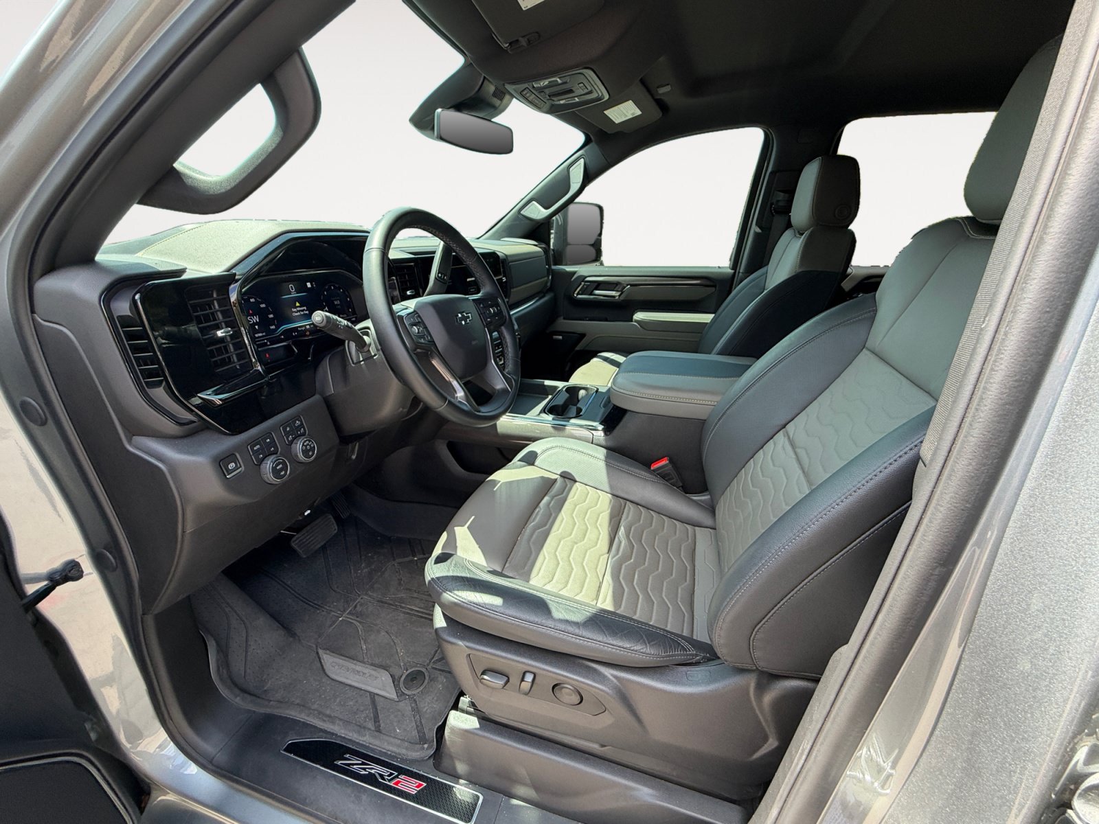 Used 2025 Chevrolet Silverado 2500 ZR2 AWD/4WD image 17