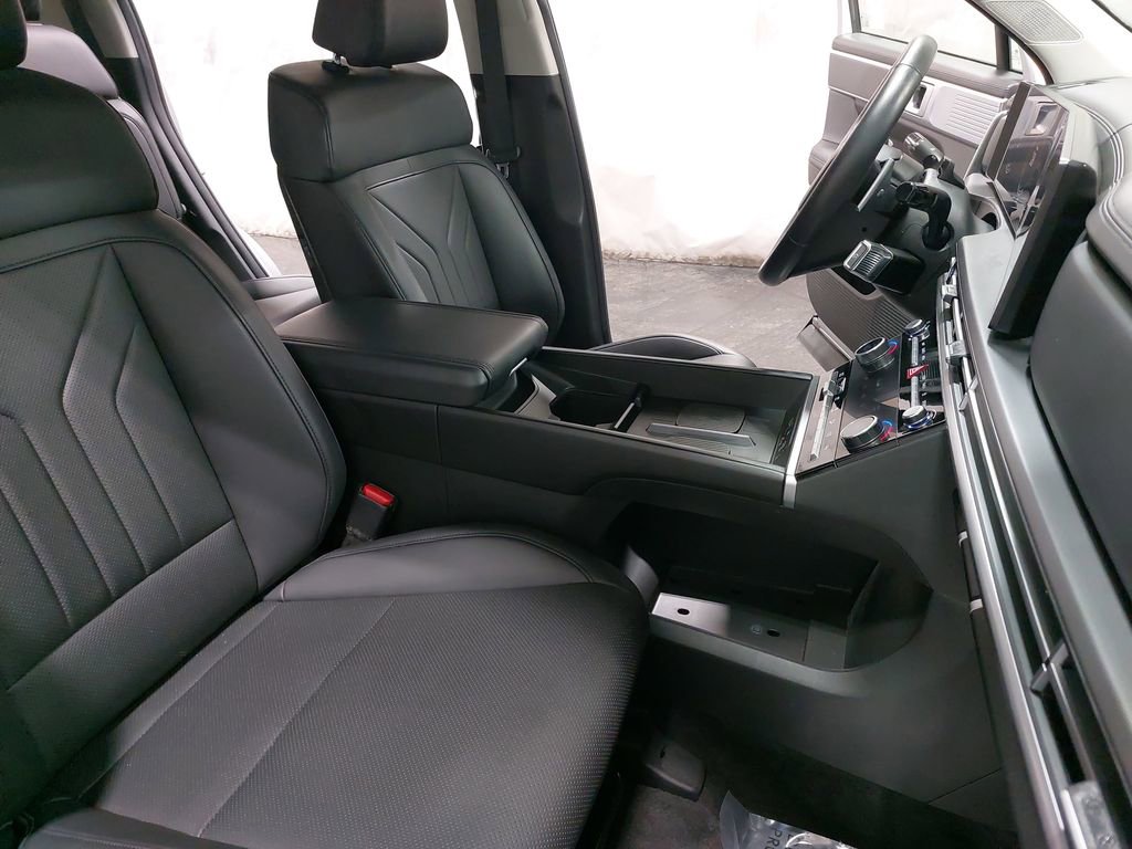 Used 2025 Hyundai Santa Fe SEL image 10