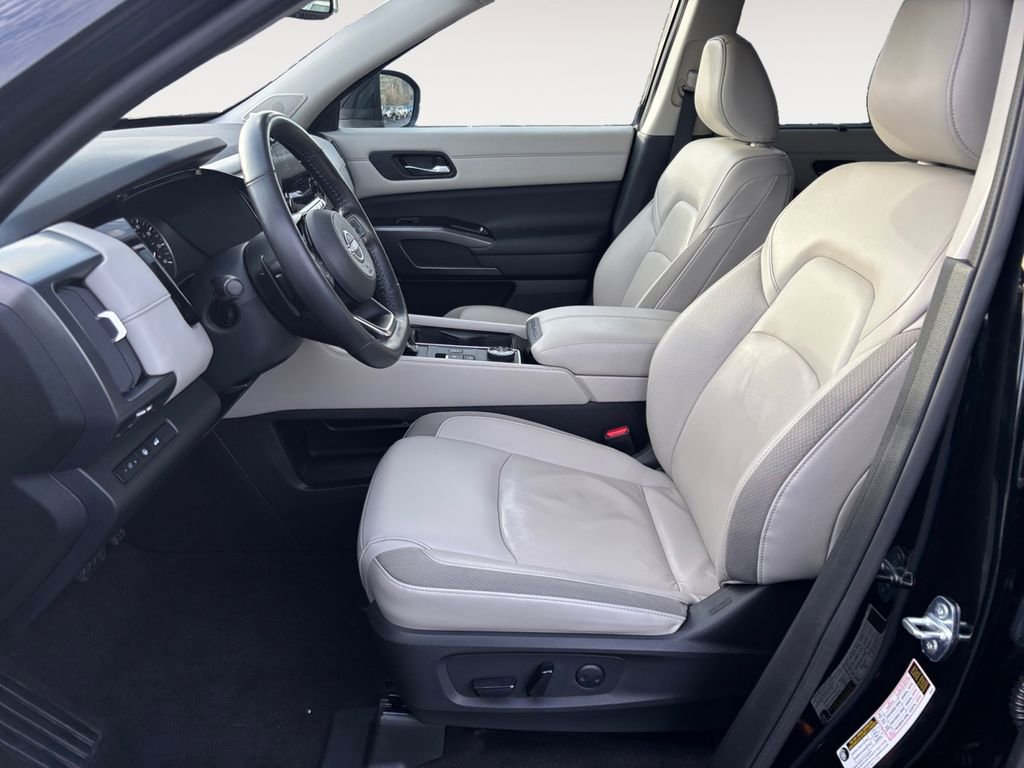 Used 2022 Nissan Pathfinder SL w/ SL Premium Package AWD/4WD image 16