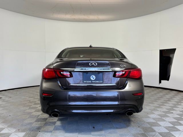 Used 2017 INFINITI Q70 3.7 RWD image 6