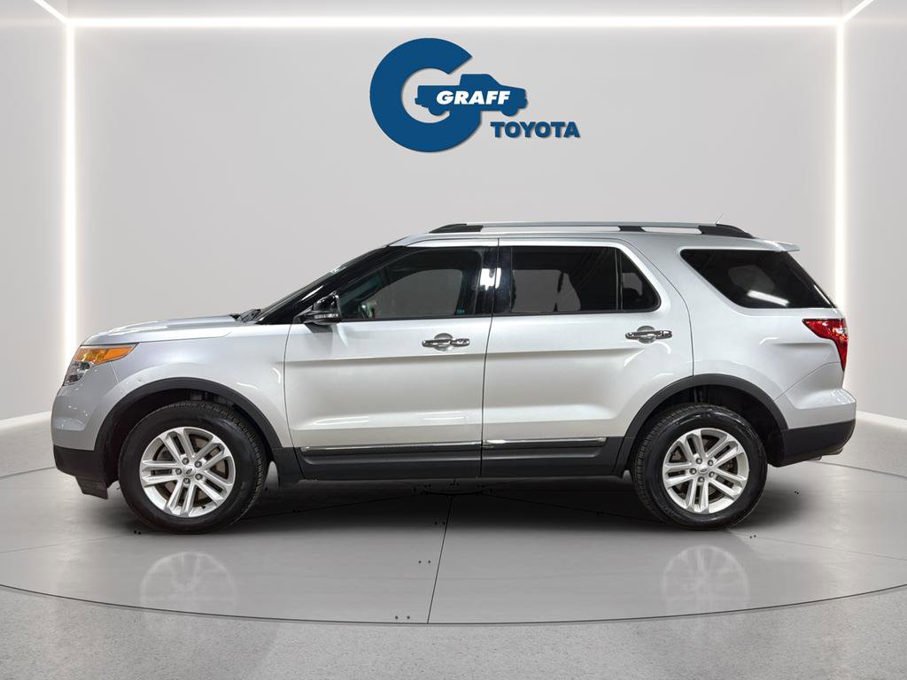 Used 2014 Ford Explorer XLT image 3
