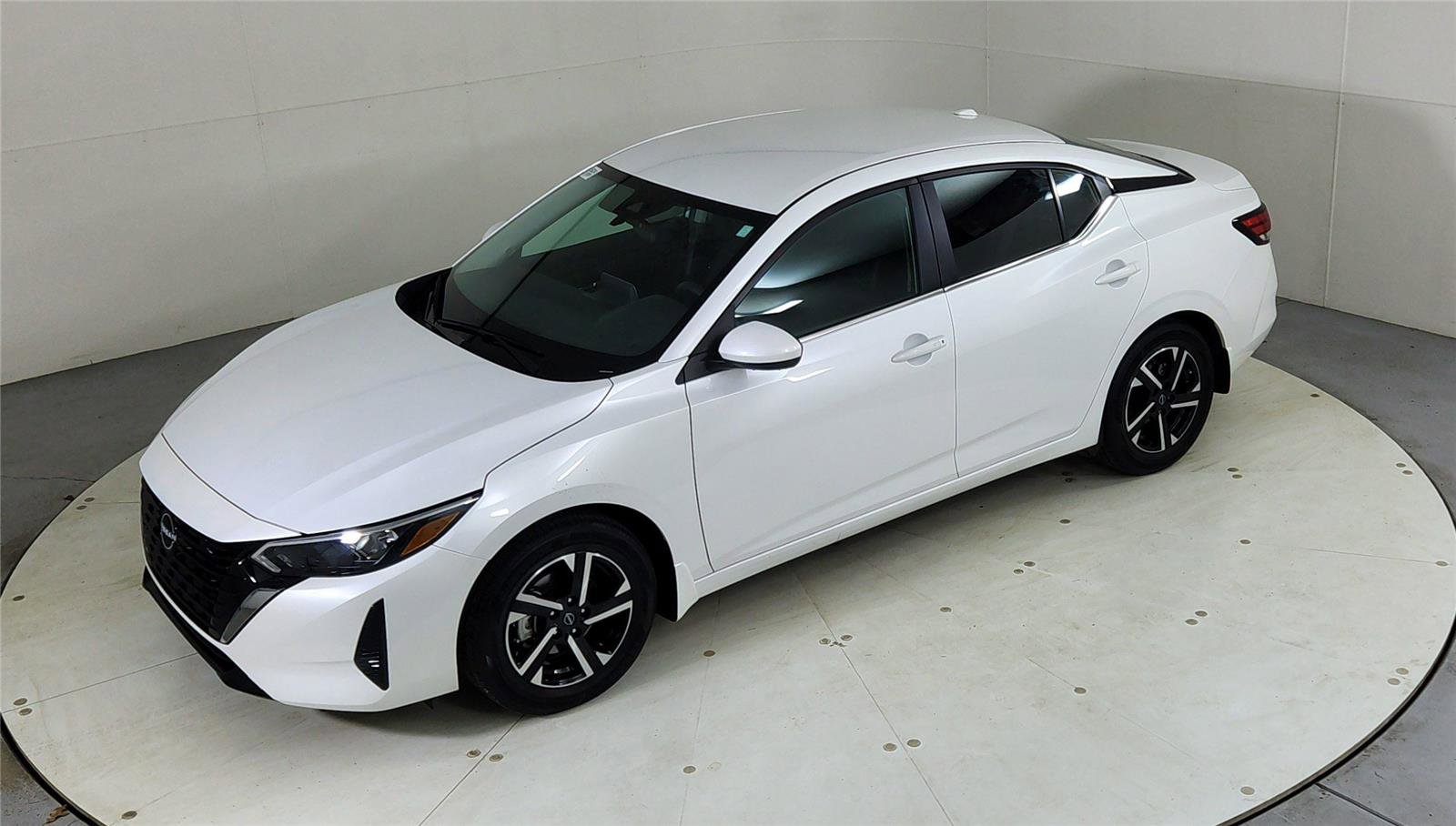 Used 2024 Nissan Sentra SV image 15