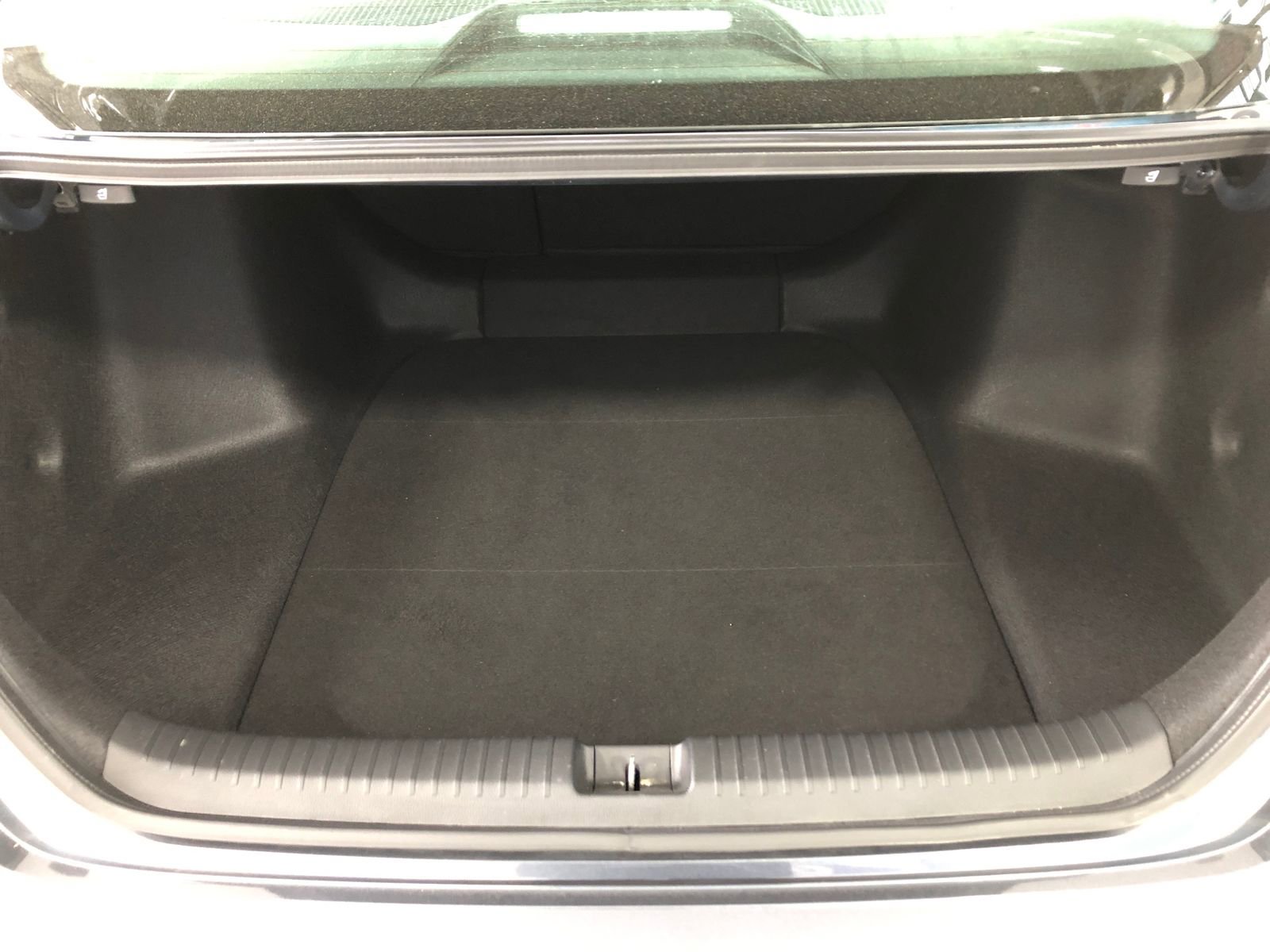 Used 2025 Honda Accord SE image 8