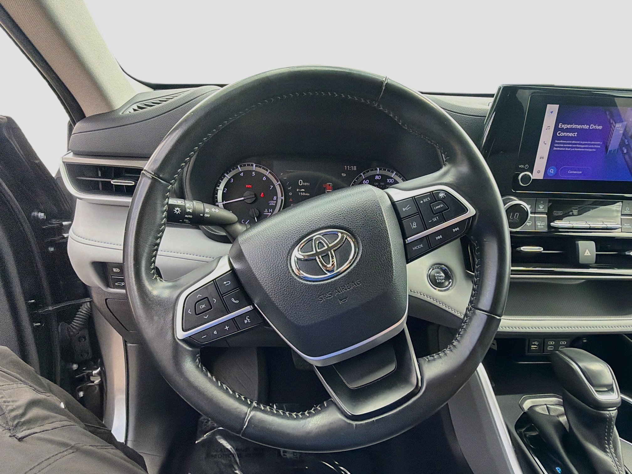 Used 2023 Toyota Highlander LE FWD image 10