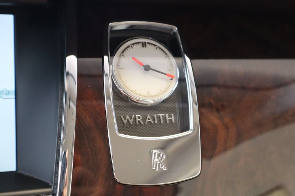 Used 2016 Rolls-Royce Wraith RWD image 15