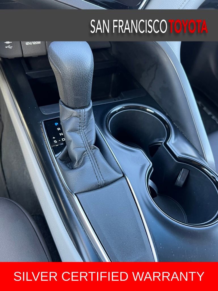 Certified 2018 Toyota Camry LE image 23