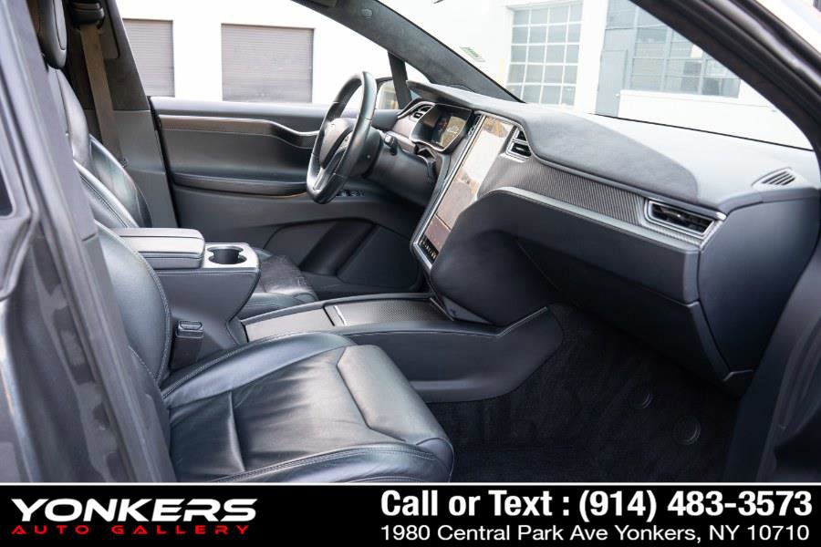 Used 2017 Tesla Model X 100D image 46