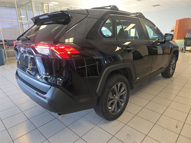 Used 2024 Toyota RAV4 XLE Premium image 8