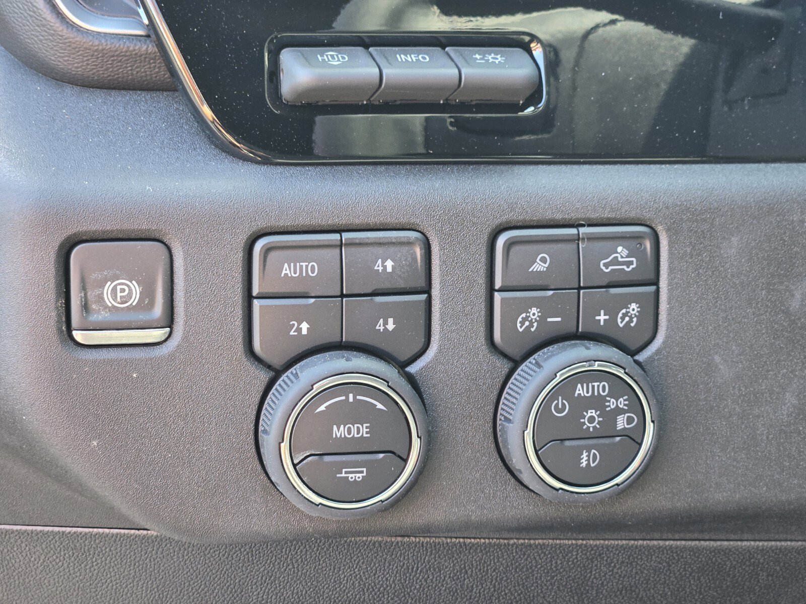 New 2025 Chevrolet Silverado 3500 LTZ w/ LTZ Premium Package image 12