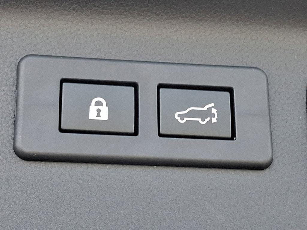 Used 2025 Subaru Forester Premium image 28