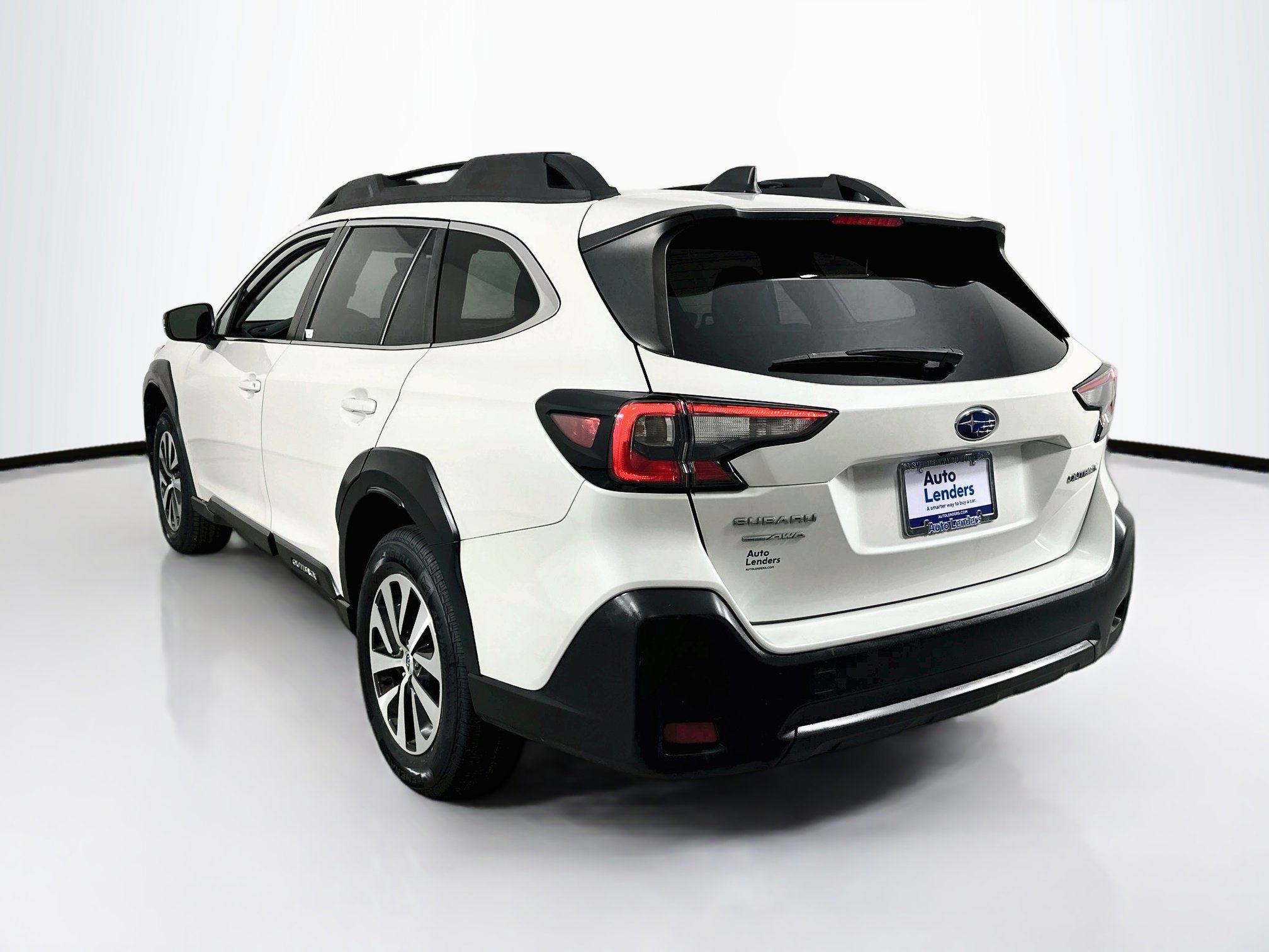 Used 2023 Subaru Outback Premium AWD/4WD image 7