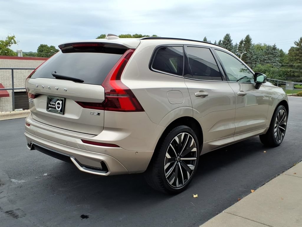 Certified 2026 Volvo XC60 B5 Ultra AWD/4WD image 5