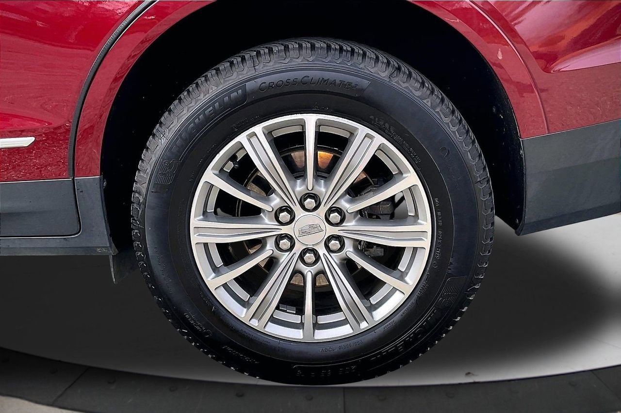 Used 2017 Cadillac XT5 Luxury w/ Driver Awareness Package image 37