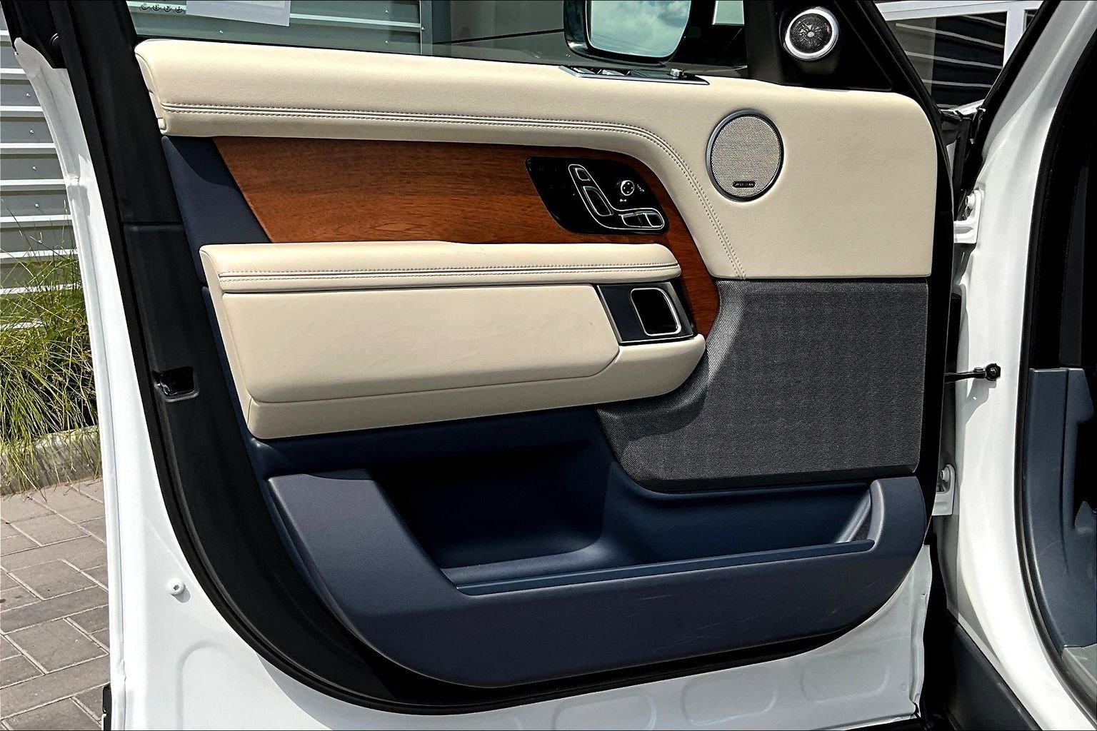 Used 2021 Land Rover Range Rover P525 Westminster Edition image 23