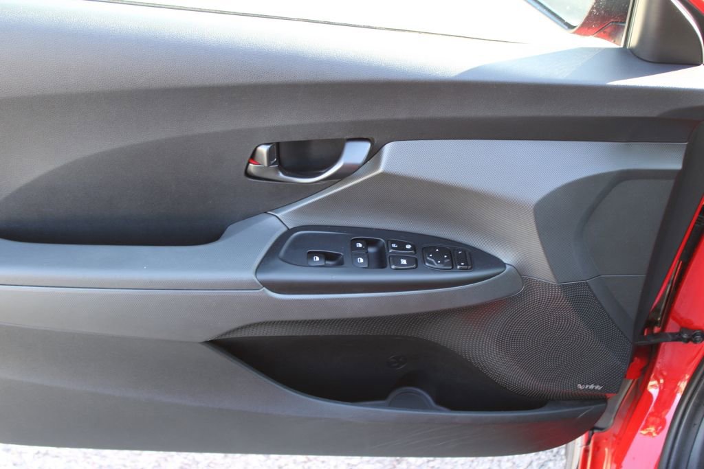 Used 2022 Hyundai Veloster N image 30