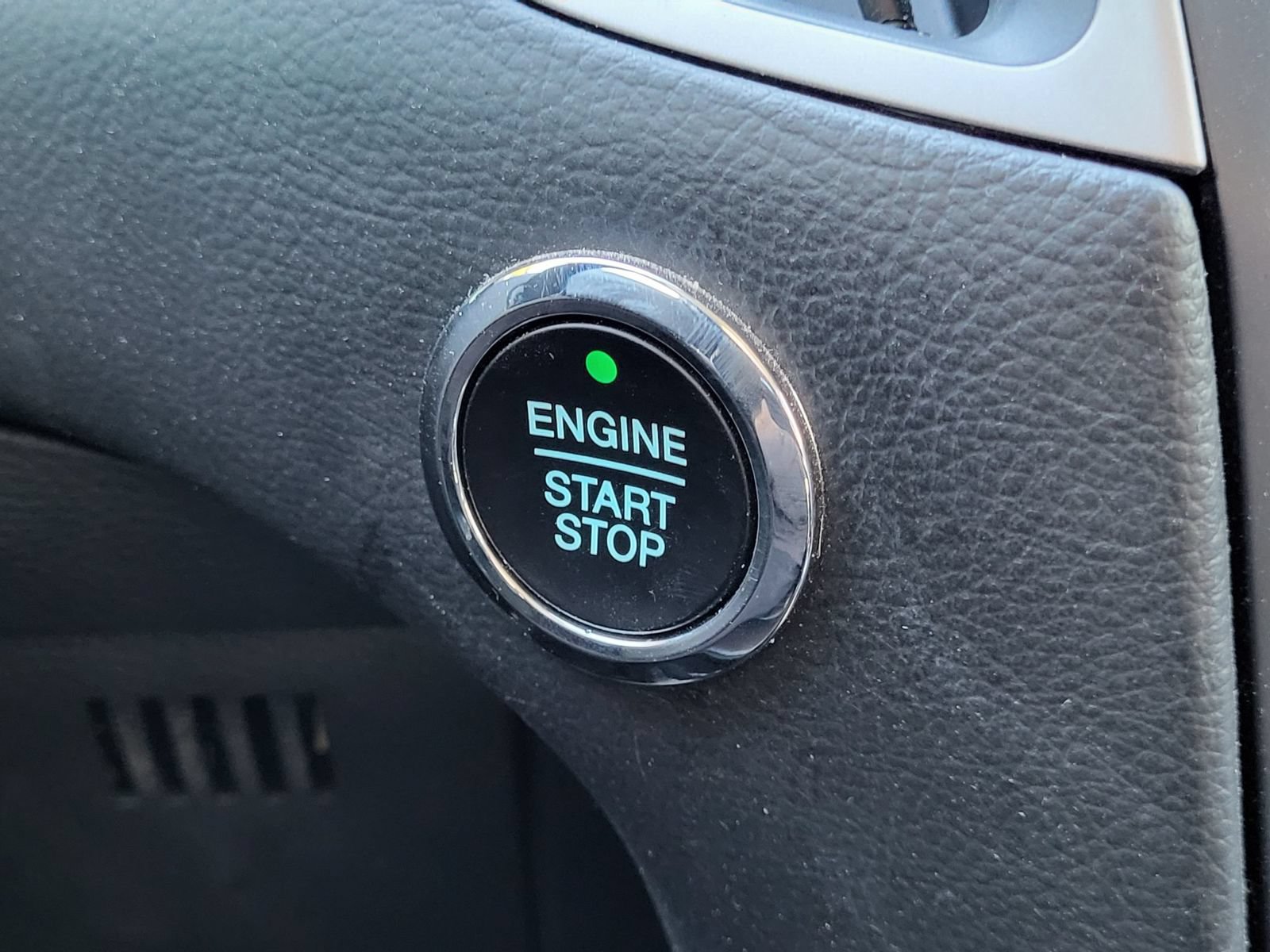 Used 2022 Ford Edge SEL AWD/4WD image 19