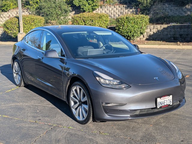 Used 2020 Tesla Model 3 Performance image 3