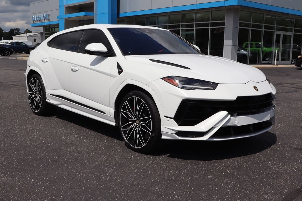 Used 2024 Lamborghini Urus S AWD/4WD image 2