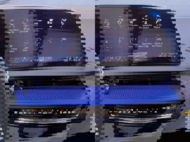 New 2026 Cadillac Optiq Luxury 2 image 15