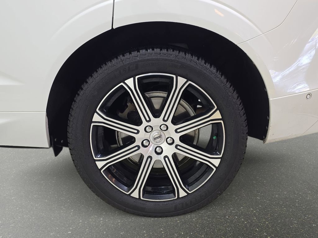 Used 2018 Volvo XC60 T6 Inscription w/ Convenience Package image 33