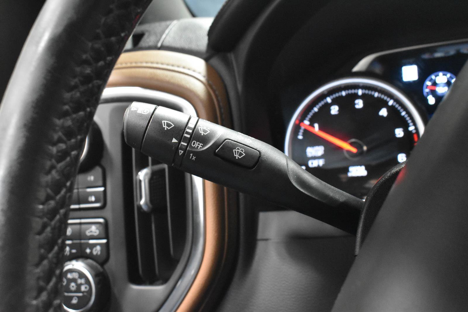 Used 2020 Chevrolet Silverado 1500 High Country image 13