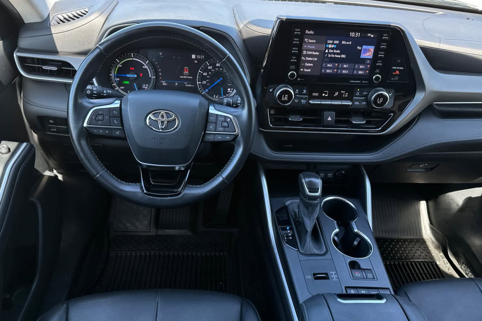 Used 2021 Toyota Highlander XLE AWD/4WD image 15