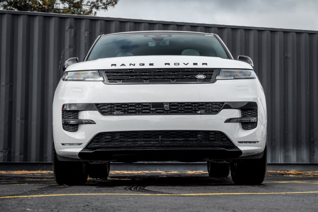 New 2027 Land Rover Range Rover Sport Dynamic SE AWD/4WD image 5