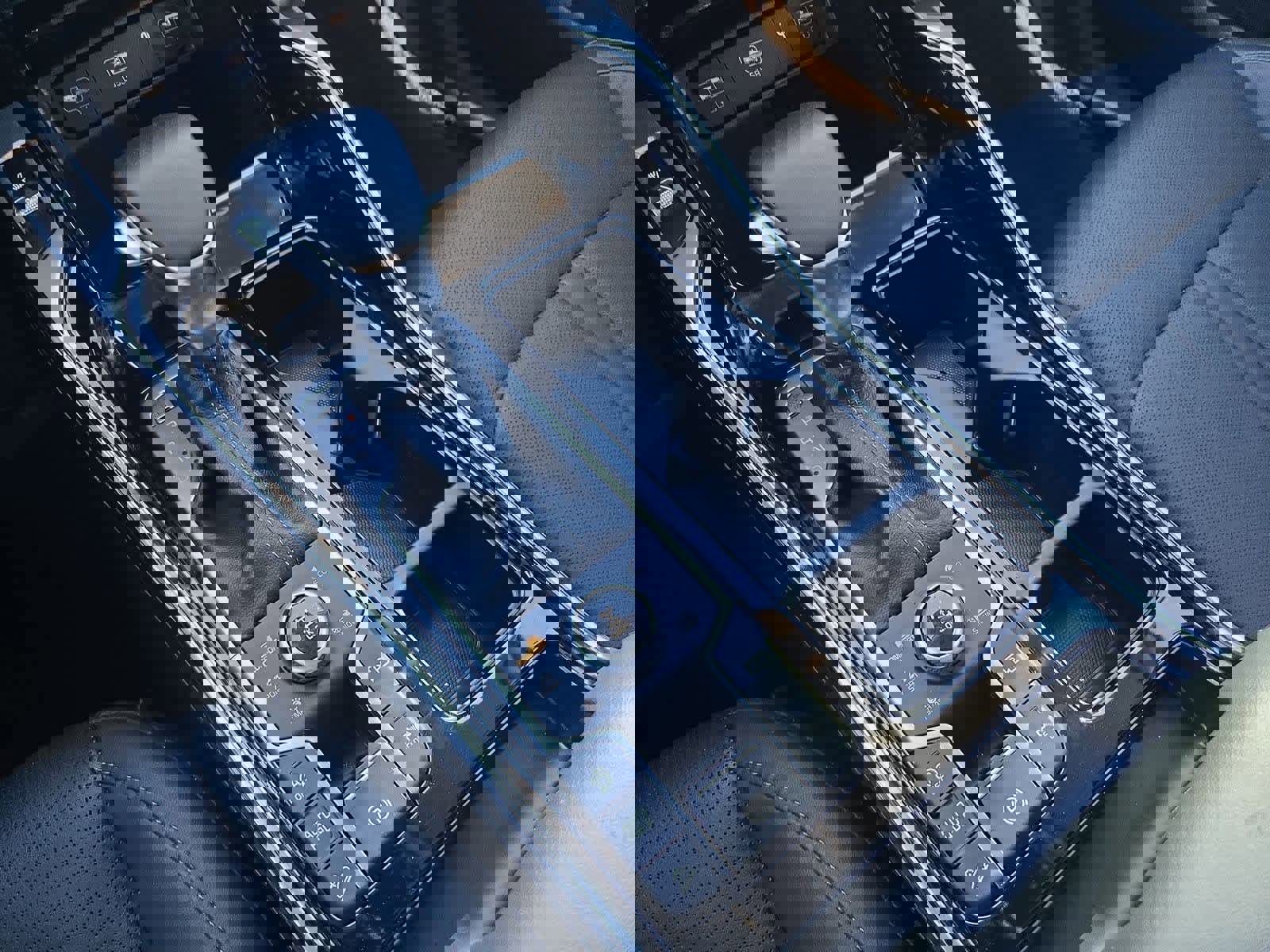 Certified 2022 Kia Sorento SX image 32