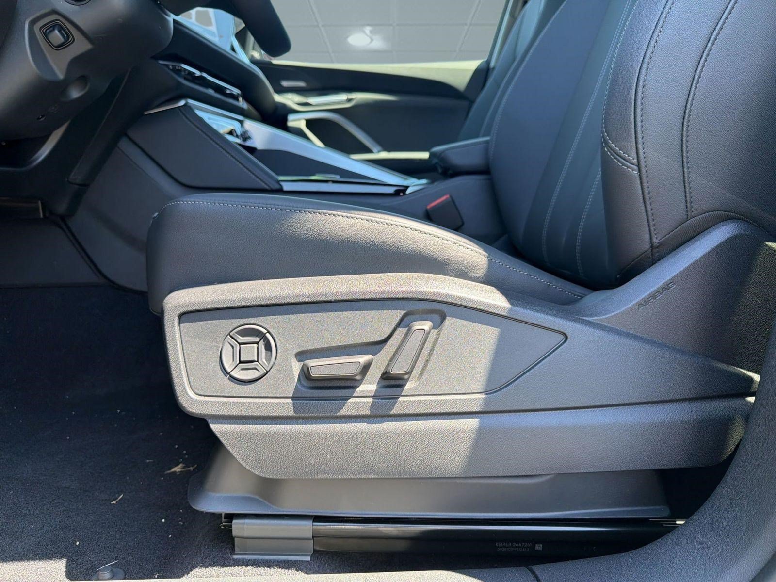 New 2026 Audi Q5 Premium w/ Premium Plus AWD/4WD image 14