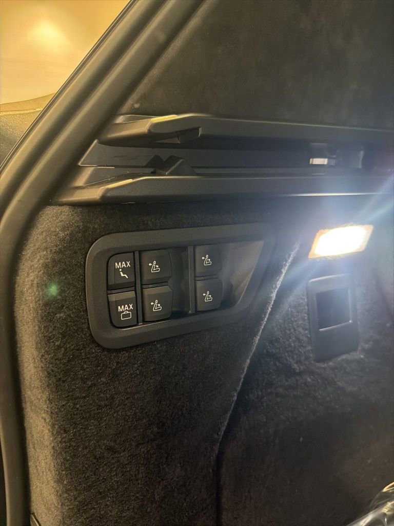 New 2026 BMW X7 xDrive40i w/ M Sport Package image 10