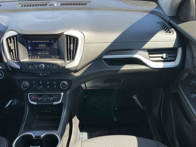 Used 2024 GMC Terrain SLE FWD image 18