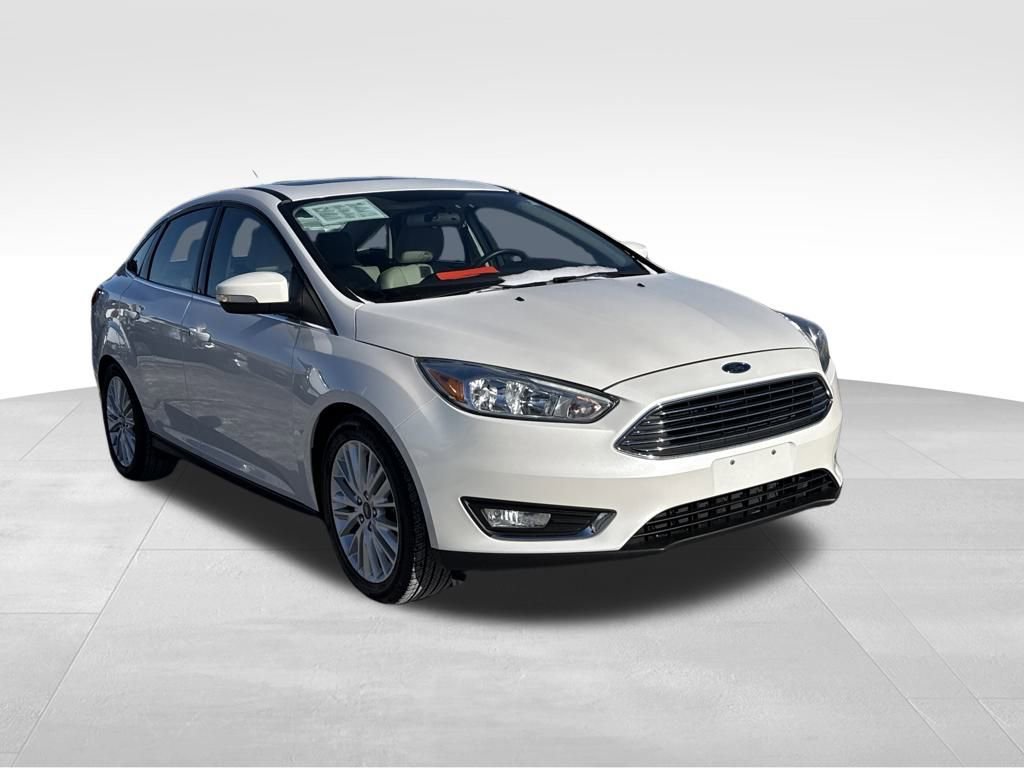 Used 2016 Ford Focus Titanium w/ Titanium Cold Weather Package image 4