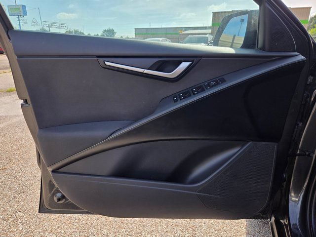 Used 2025 Kia Niro LX FWD image 13